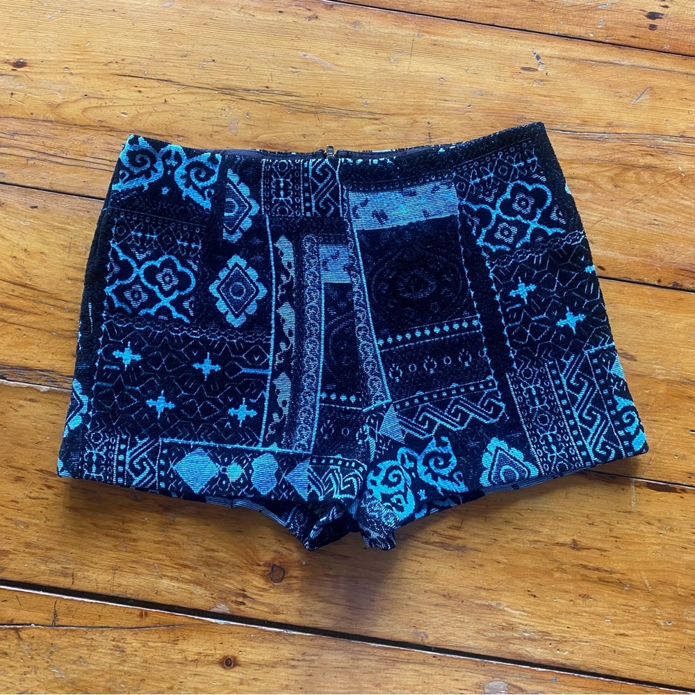 Vintage UO Tapestry Shorts, Boho Festival Wear, High Waist / Rise, Size 8 or M